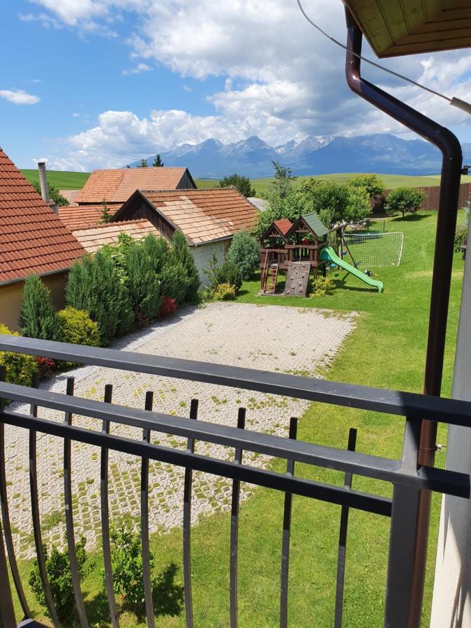 Privat Bartky Apartment Vrbov Bagian luar foto